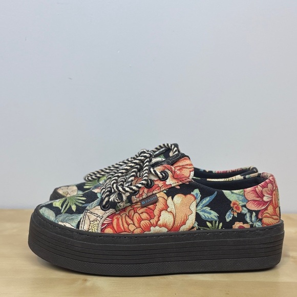 FARM Rio Floral Platform trainers - Picture 2 of 11